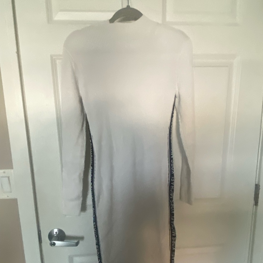Logo body con dress